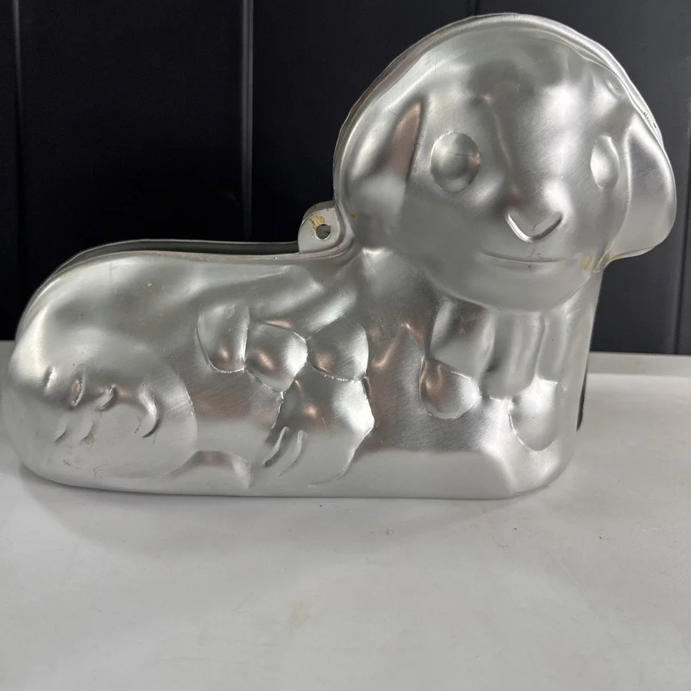 Vintage‎ 1995 Wilton No.2105-2010 Lamb Sheep 2 Piece Cake Baking Mold Aluminum